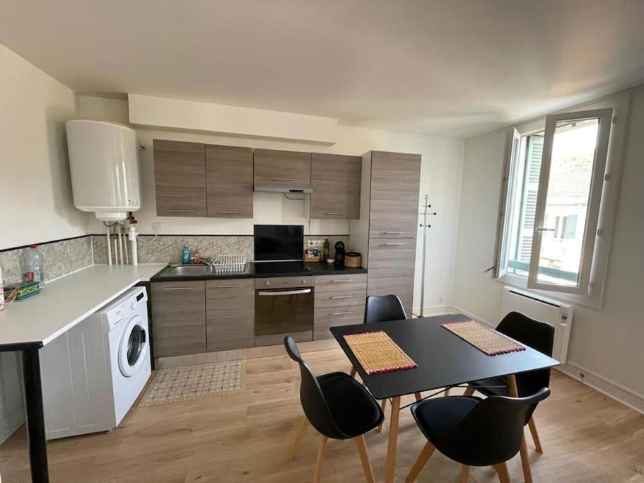 Appartement Avec Terrasse, Parking Gratuit Périgueux Eksteriør bilde